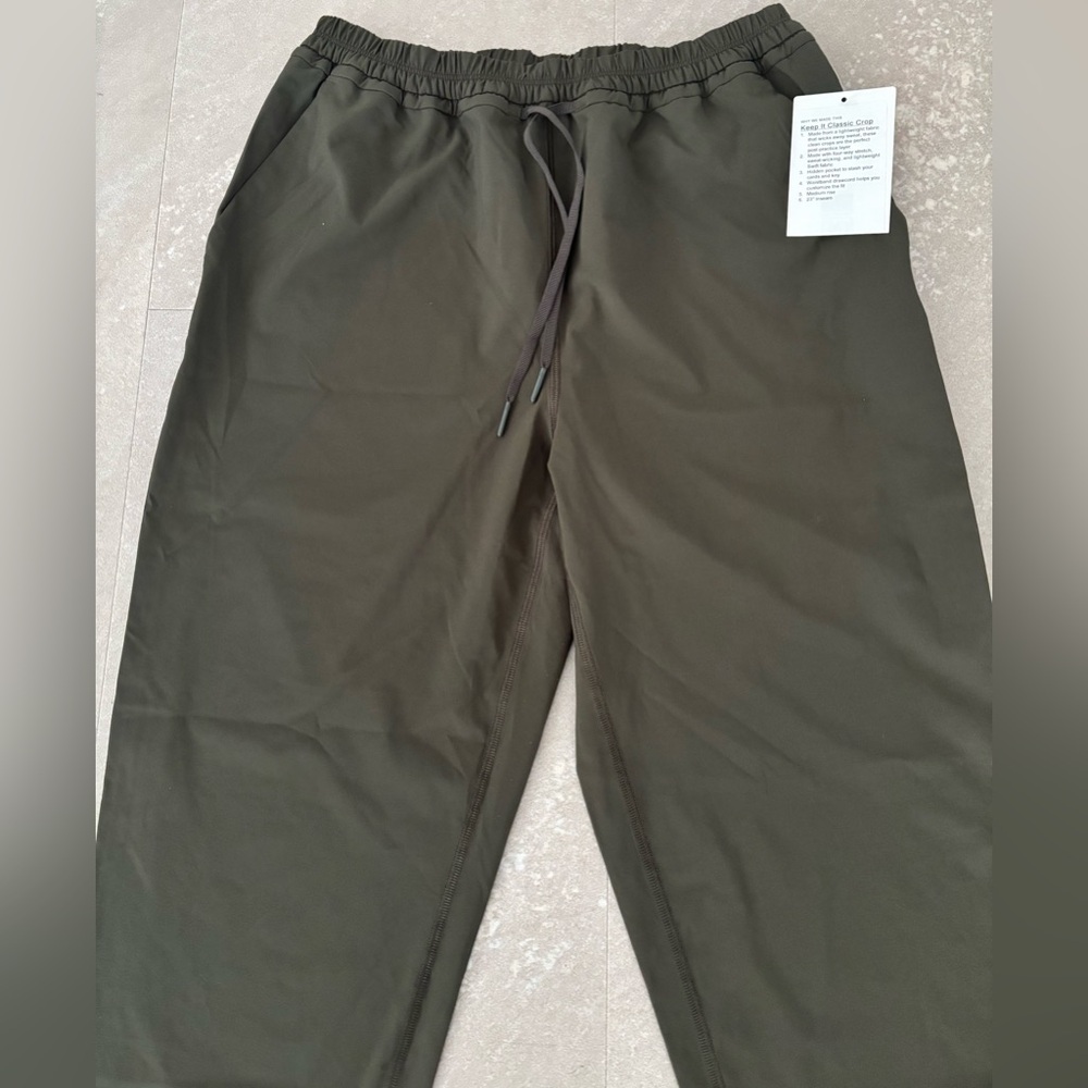 Lululemon Keep it Classic Crop Size 6 - Picture 2 of 9